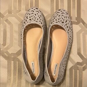 Alex Marie Women's Light Gray Lace Flats